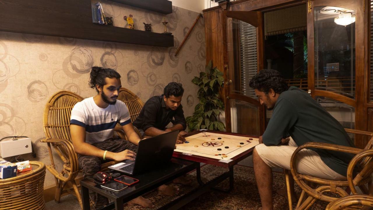 Aramana Holiday InnAlappuzha エクステリア 写真